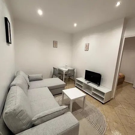 Nid Douillet Proche Paris Apartment